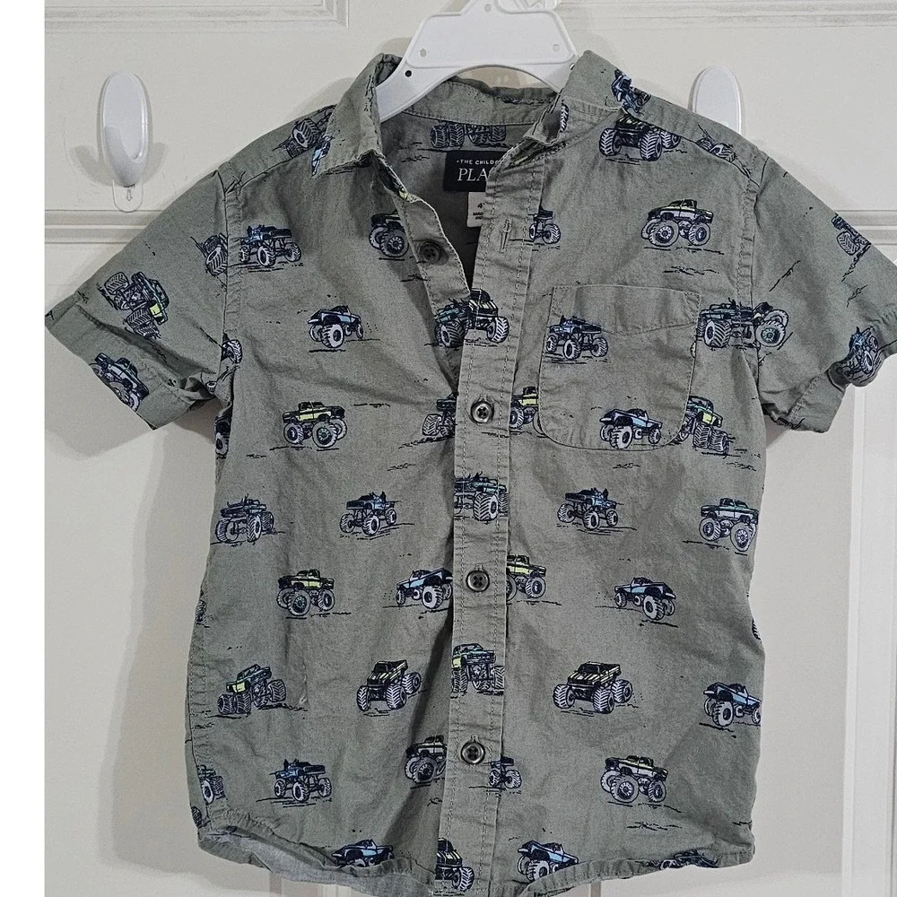 The Childrens Place Boys Monster Truck Button Down Shirt Sage Green 4T Short Sl